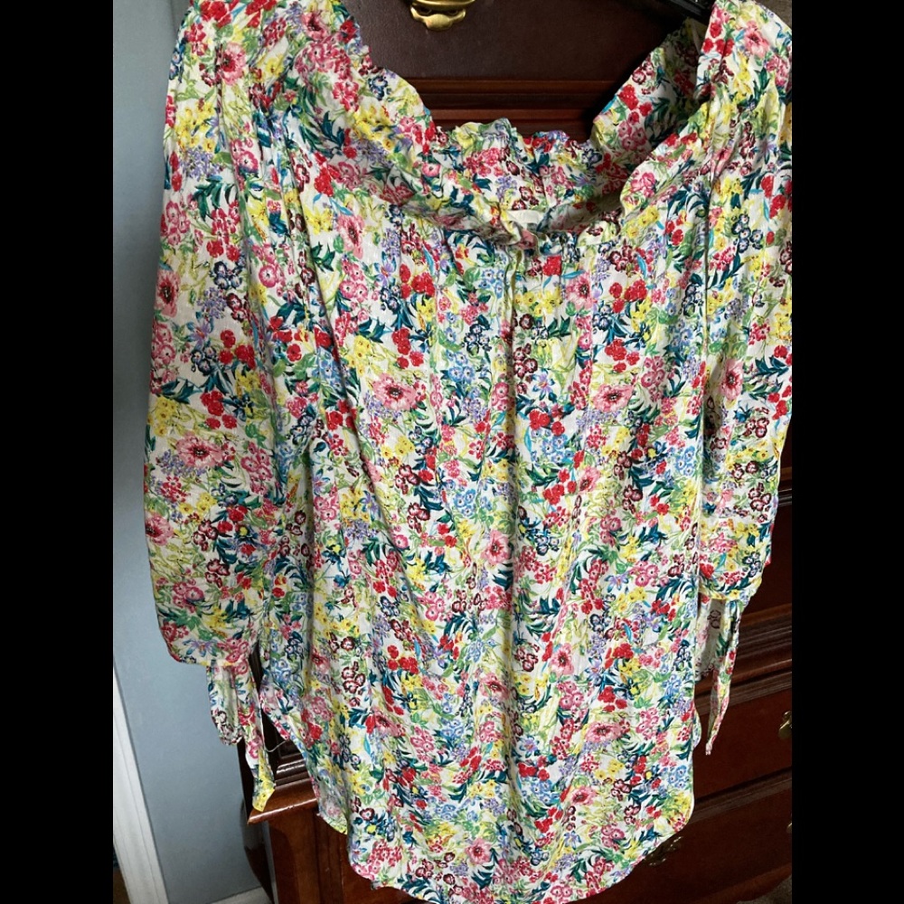H&M blouse 🌸
